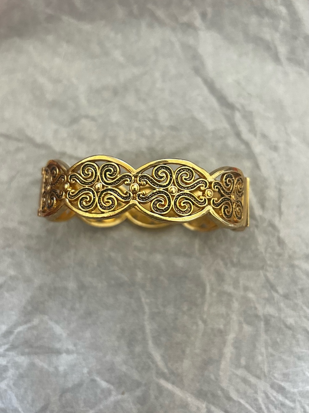 Vintage Gold Filigree Swirl Women's Bracelet